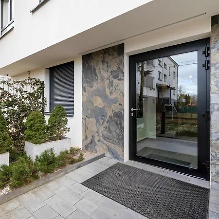 Modern Potrzask - Ac, Terrace & Parking By Renters Appartement